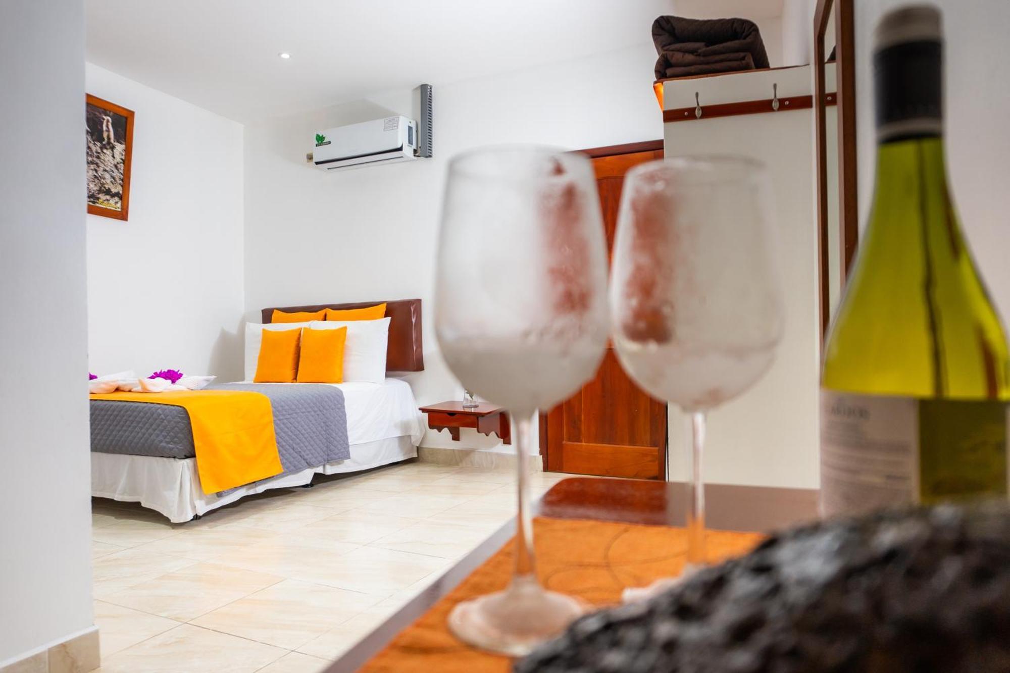 La Zayapa Hotel Puerto Baquerizo Moreno Extérieur photo